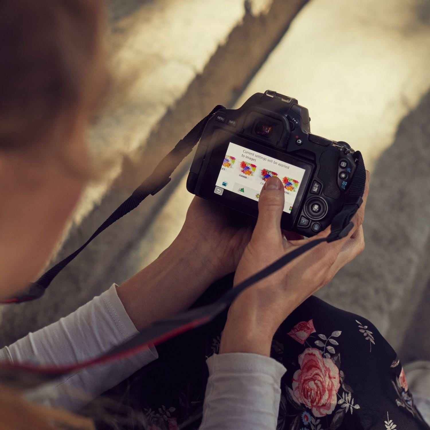 Canon EOS 250D + EF-S 18-55mm f/3.5-5.6 III SLR kamerasæt 24,1 MP CMOS 6000 x 4000 pixel Sort - Billede 12