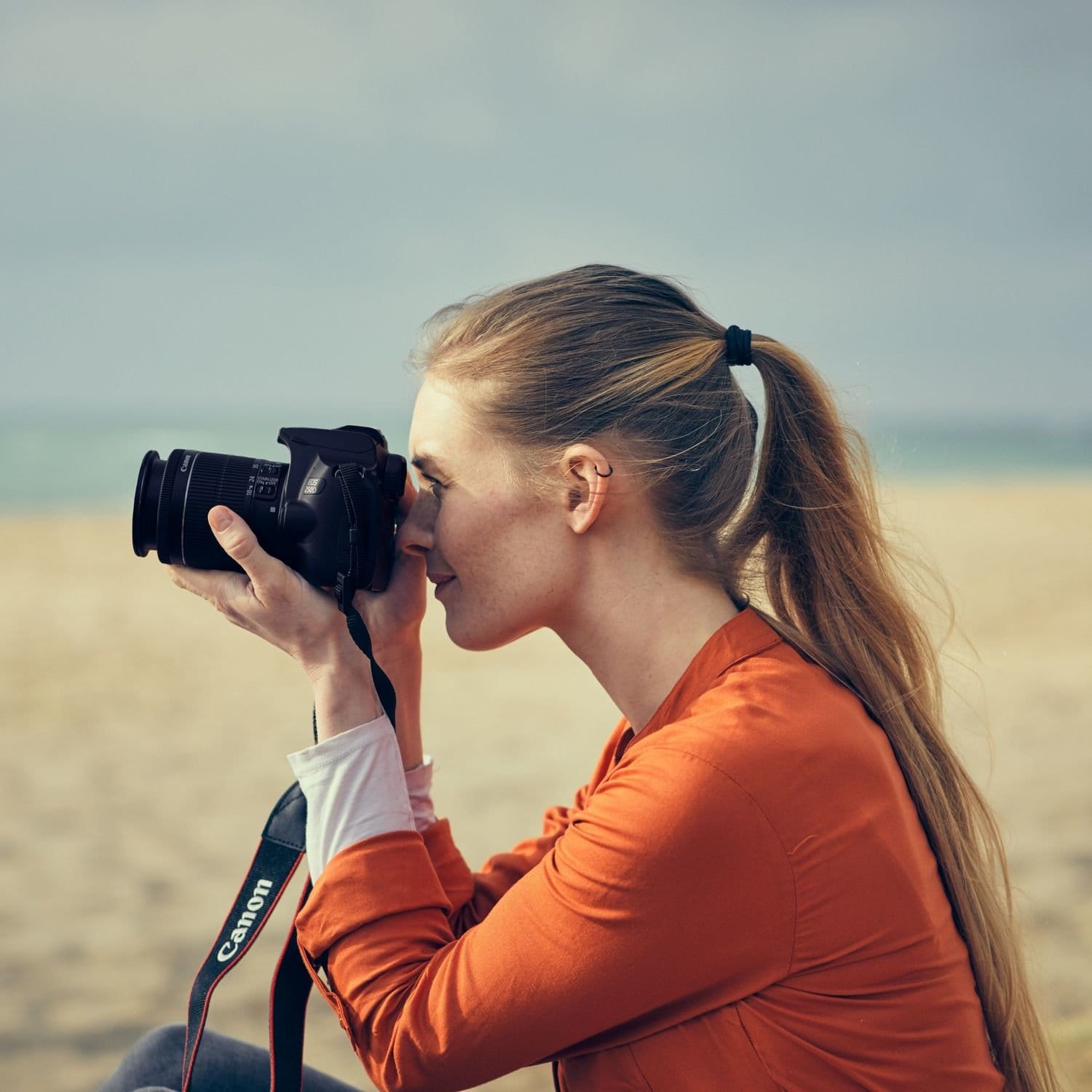 Canon EOS 250D + EF-S 18-55mm f/3.5-5.6 III SLR kamerasæt 24,1 MP CMOS 6000 x 4000 pixel Sort - Billede 15